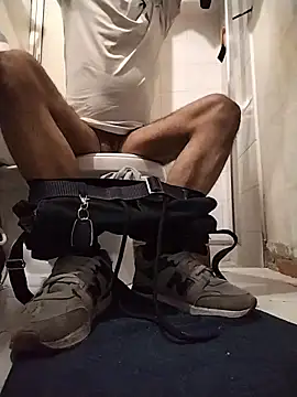 Danielitohot23cm online show from November 29, 2025, 12:11 am