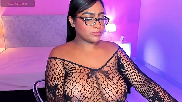 Snapshot of BlakmillerrGilson chatting on September 16, 2025, 7:31 am BlakmillerrGilson online show from September 16, 2025, 7:31 am