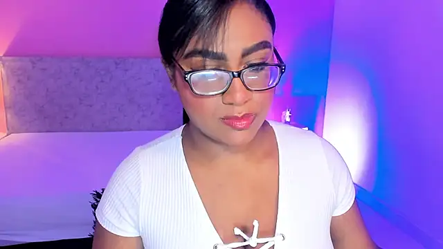 Snapshot of BlakmillerrGilson chatting on September 12, 2025, 7:46 pm BlakmillerrGilson online show from September 12, 2025, 7:46 pm