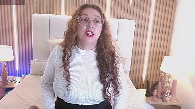 Snapshot of AnnadirtyXo chatting on April 23, 2026, 5:03 am AnnadirtyXo online show from April 23, 2026, 5:03 am