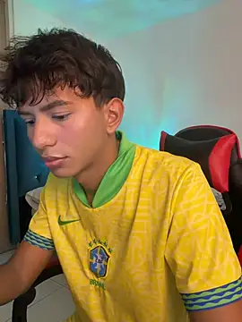 Leonarrrd 01 online show from March 17, 2026, 12:13 am