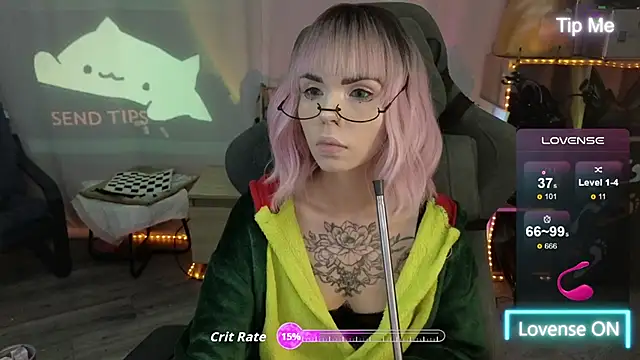 Kerry Kirk online show from November 19, 2025, 9:04 pm