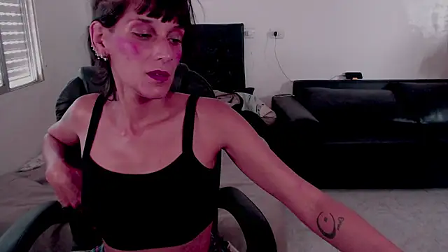 Snapshot of Sofii_floyd_ chatting on October 21, 2025, 6:29 pm Sofii floyd online show from October 21, 2025, 6:29 pm