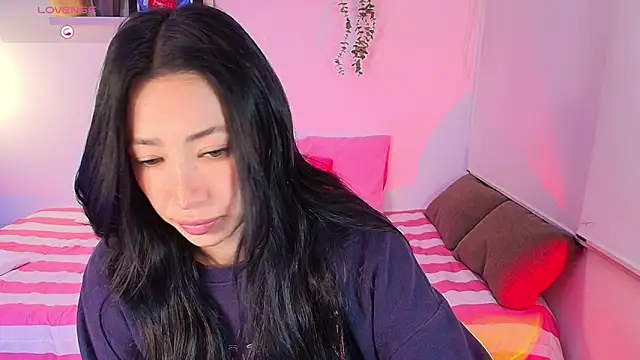 lilyy evanss online show from February 27, 2026, 11:59 pm