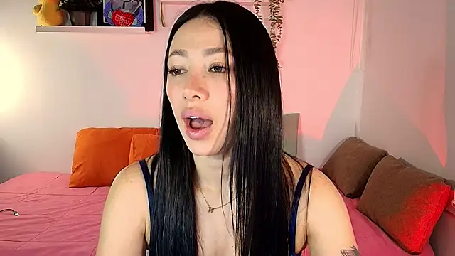 Snapshot of lilyy_evanss chatting on March 13, 2026, 12:04 am lilyy evanss online show from March 13, 2026, 12:04 am