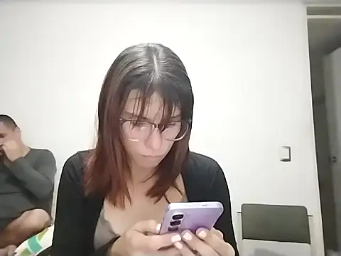 Snapshot of Luna-e-Franco1 chatting on April 8, 2026, 10:55 pm Luna-e-Franco1 online show from April 8, 2026, 10:55 pm