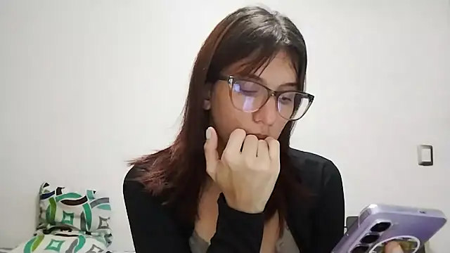 Snapshot of Luna-e-Franco1 chatting on April 29, 2026, 11:11 pm Luna-e-Franco1 online show from April 29, 2026, 11:11 pm