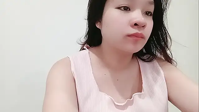 Milajinxi online show from May 18, 2026, 1:06 am