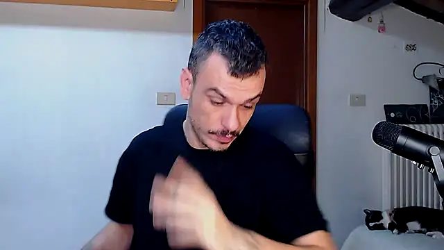 Snapshot of cek_186 chatting on February 1, 2026, 7:50 am cek 186 online show from February 1, 2026, 7:50 am