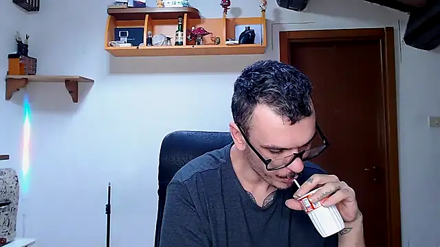 Snapshot of cek_186 chatting on February 8, 2026, 8:45 am cek 186 online show from February 8, 2026, 8:45 am