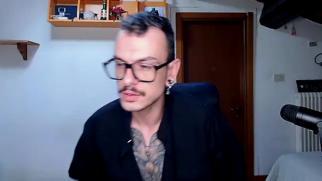 Snapshot of cek_186 chatting on February 6, 2026, 8:32 am cek 186 online show from February 6, 2026, 8:32 am