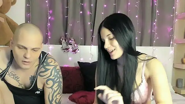 xDeepInLovexx online show from February 12, 2025, 9:01 pm