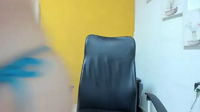 rousse sexyandhot online show from November 27, 2025, 1:06 am