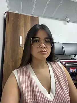 Snapshot of CamilaSofiia chatting on October 2, 2025, 7:28 pm CamilaSofiia online show from October 2, 2025, 7:28 pm
