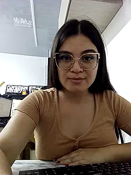 Snapshot of CamilaSofiia chatting on October 23, 2025, 8:40 pm CamilaSofiia online show from October 23, 2025, 8:40 pm