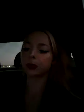 LoraaDoll online show from October 9, 2025, 3:23 pm