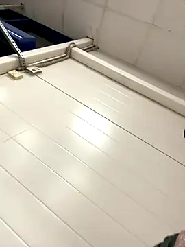 LoraaDoll online show from November 28, 2025, 3:01 pm