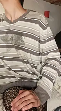 LYZBORNHD online show from December 29, 2024, 12:12 pm