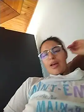 Snapshot of Kate_lorens9 chatting on August 4, 2026, 2:54 pm Kate lorens9 online show from August 4, 2026, 2:54 pm
