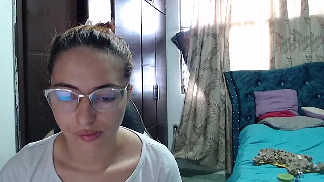 Snapshot of Kate_lorens9 chatting on October 27, 2025, 12:17 pm Kate lorens9 online show from October 27, 2025, 12:17 pm