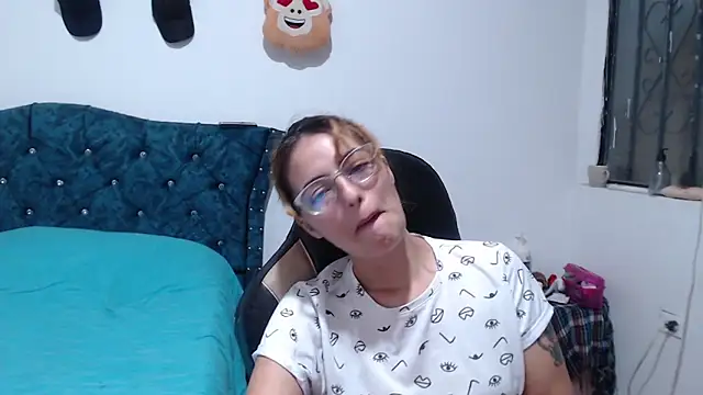 Snapshot of Kate_lorens9 chatting on May 8, 2026, 12:58 am Kate lorens9 online show from May 8, 2026, 12:58 am