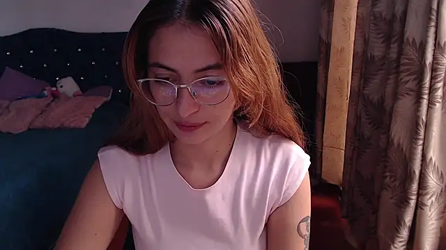 Snapshot of Kate_lorens9 chatting on August 5, 2026, 2:11 pm Kate lorens9 online show from August 5, 2026, 2:11 pm