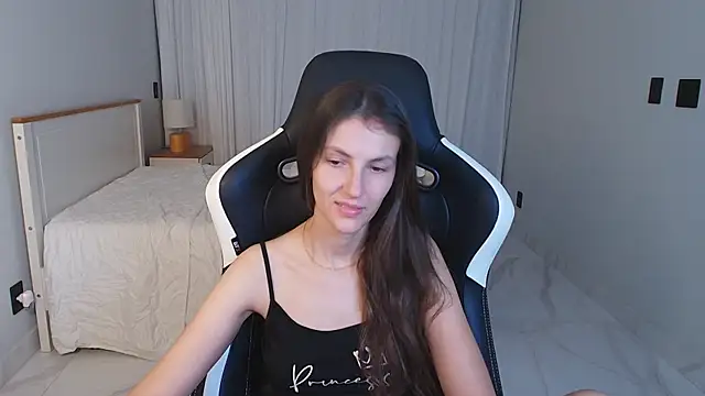 upssnowy online show from April 23, 2026, 9:05 pm