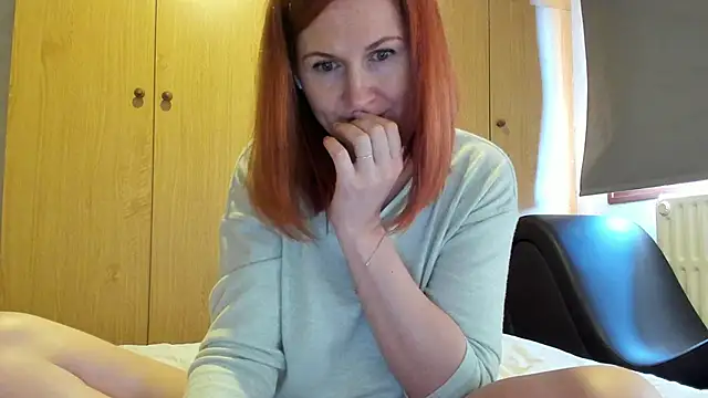 Sheandhim23 online show from February 23, 2025, 9:22 am