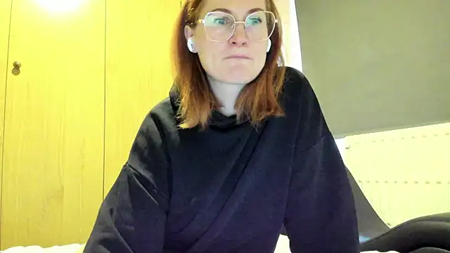 Sheandhim23 online show from March 15, 2025, 9:19 am