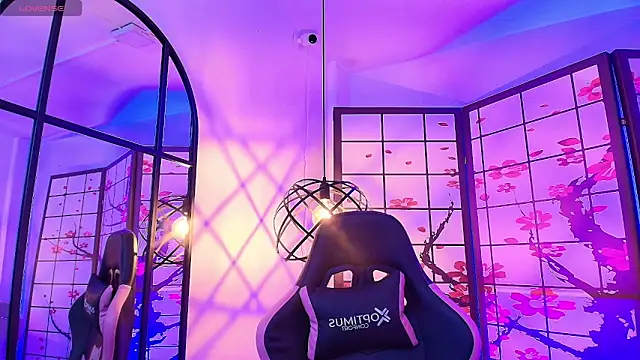 Fluffy Bubble21 online show from February 23, 2026, 4:14 am