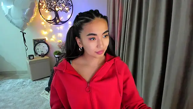 worldofkim online show from April 15, 2026, 4:55 pm