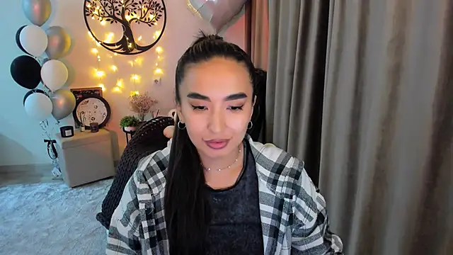 worldofkim online show from March 30, 2026, 3:35 pm