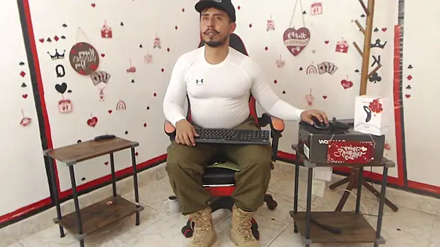 Snapshot of KalethBigDick chatting on February 27, 2025, 8:20 pm KalethBigDick online show from February 27, 2025, 8:20 pm