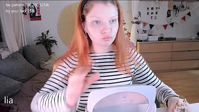 Snapshot of lil_lia chatting on January 16, 2026, 8:02 pm lil lia online show from January 16, 2026, 8:02 pm