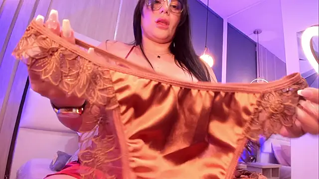 Snapshot of Miah_gomez_ chatting on March 13, 2025, 7:39 pm Miah gomez online show from March 13, 2025, 7:39 pm