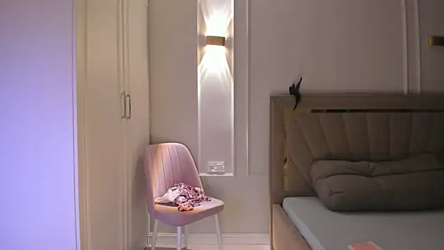 heemia online show from November 2, 2025, 11:54 pm