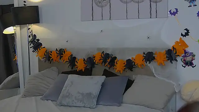 Snapshot of CassKiera chatting on October 30, 2025, 6:01 am CassKiera online show from October 30, 2025, 6:01 am