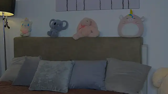 CassKiera online show from October 10, 2025, 4:46 am