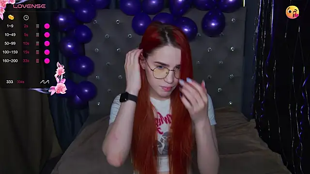 EmilyKents online show from November 22, 2025, 1:48 am