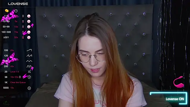 EmilyKents online show from September 9, 2025, 1:49 am