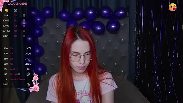 EmilyKents online show from November 8, 2025, 12:47 am