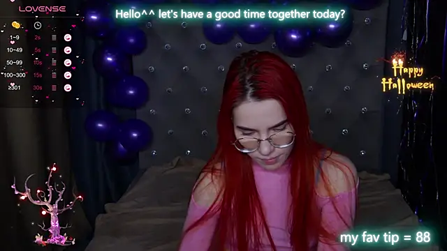 EmilyKents online show from November 1, 2025, 1:01 am