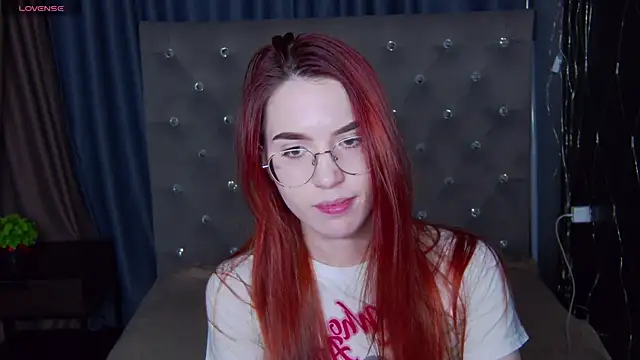 EmilyKents online show from March 21, 2025, 7:33 am