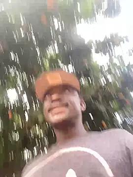 Snapshot of BigBrotherFreak chatting on April 3, 2026, 8:43 am BigBrotherFreak online show from April 3, 2026, 8:43 am