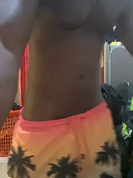 Snapshot of BigBrotherFreak chatting on April 1, 2026, 5:21 pm BigBrotherFreak online show from April 1, 2026, 5:21 pm