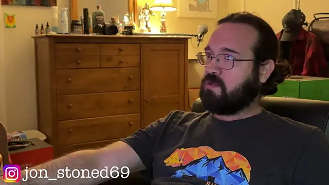 Snapshot of Seraph_De_La_Luna chatting on May 1, 2026, 3:17 pm Seraph De La Luna online show from May 1, 2026, 3:17 pm