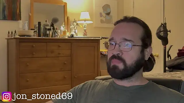 Snapshot of Seraph_De_La_Luna chatting on May 14, 2026, 8:44 am Seraph De La Luna online show from May 14, 2026, 8:44 am