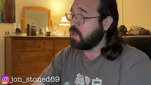 Snapshot of Seraph_De_La_Luna chatting on April 24, 2026, 3:03 pm Seraph De La Luna online show from April 24, 2026, 3:03 pm
