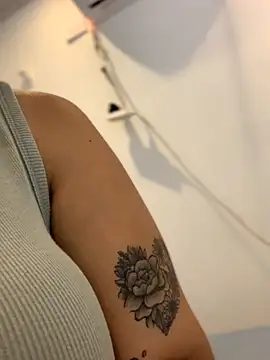 Michellesexxy online show from September 25, 2025, 8:26 pm