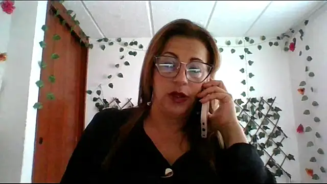 Snapshot of RossanaLionheart chatting on March 19, 2026, 12:27 pm RossanaLionheart online show from March 19, 2026, 12:27 pm